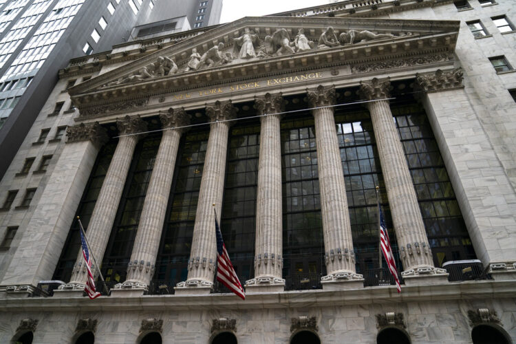 Tue. 11:08: Stocks rise after 3-day slump over virus, inflation worries